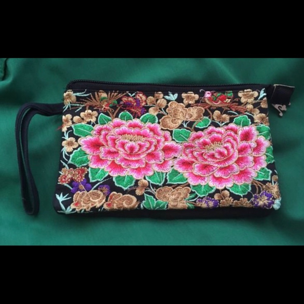 Wristlet - Picture 2 of 3